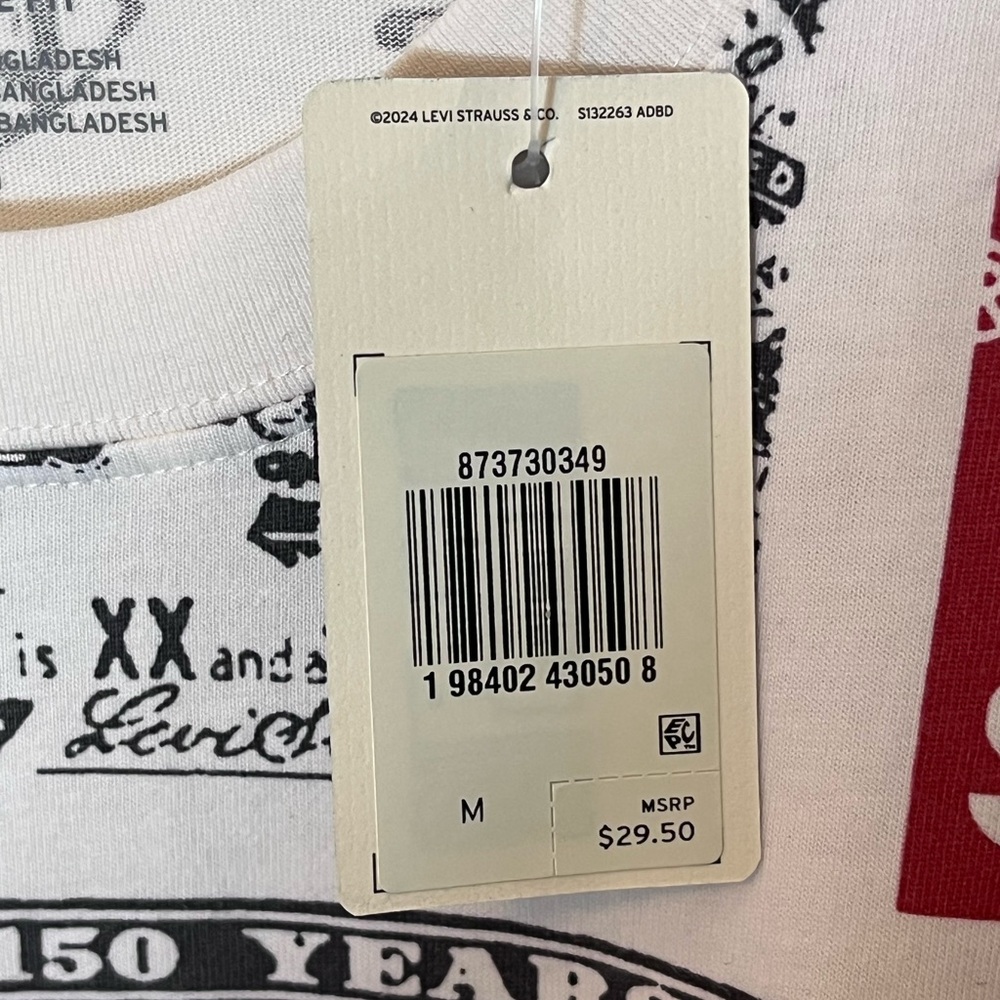 NEW Levi’s, Graphic Tee, Vintage Fit, size M - Picture 5 of 7